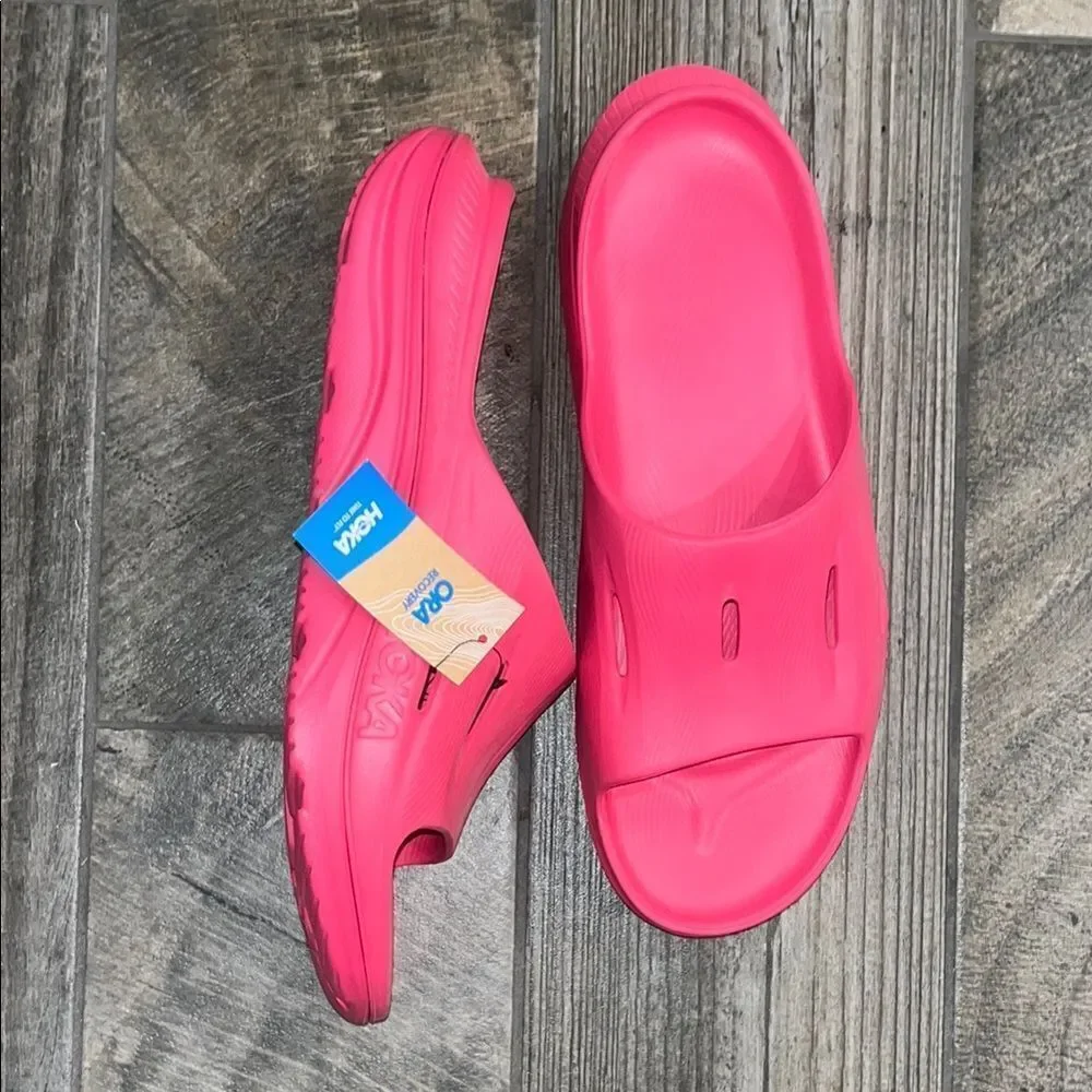 Nwt Hoka ORA Recovery fuschia slides